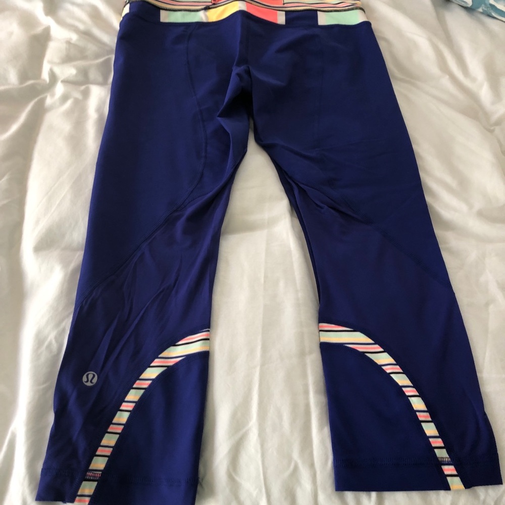 LULULEMON SEAWHEEZE Crop 2013 pigment blue SZ 8 - Picture 2 of 2